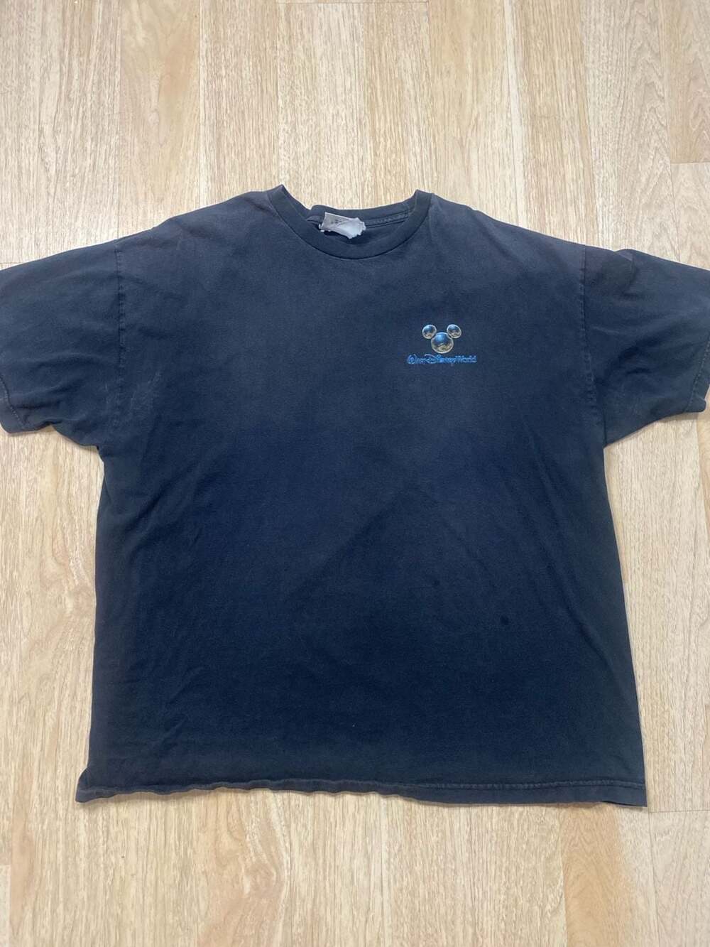 Vintage 1990s Mickey Mouse Walt Disney World Dragon Graphic Tee Shirt